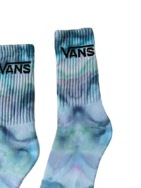 Image 6 of M/L Adult VANS Hand-Dyed Crew Socks in Tide Pool Ice Dye