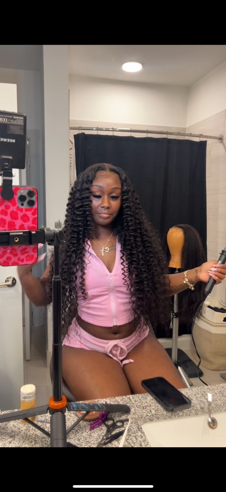 Image of Glueless Water wave 7x5 Closure 28 inch