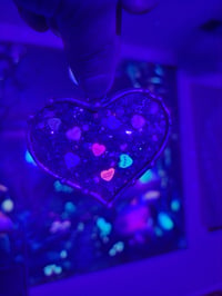 Image of Glitter Heart (purple color shift)