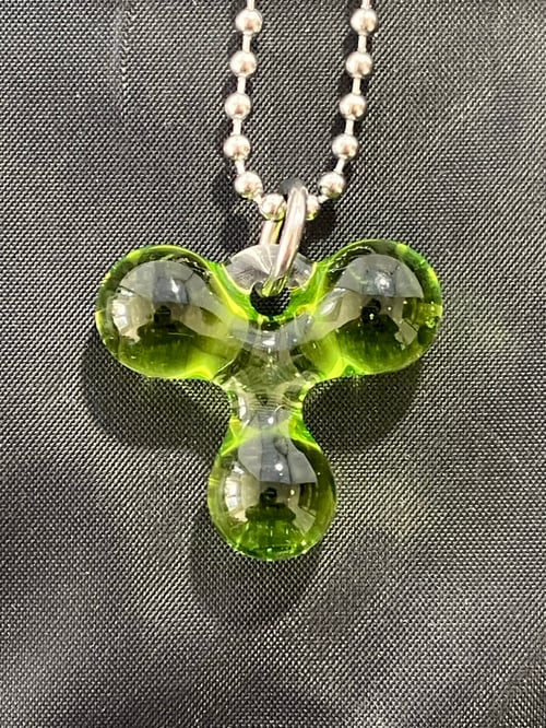 Image of lime green trefoil