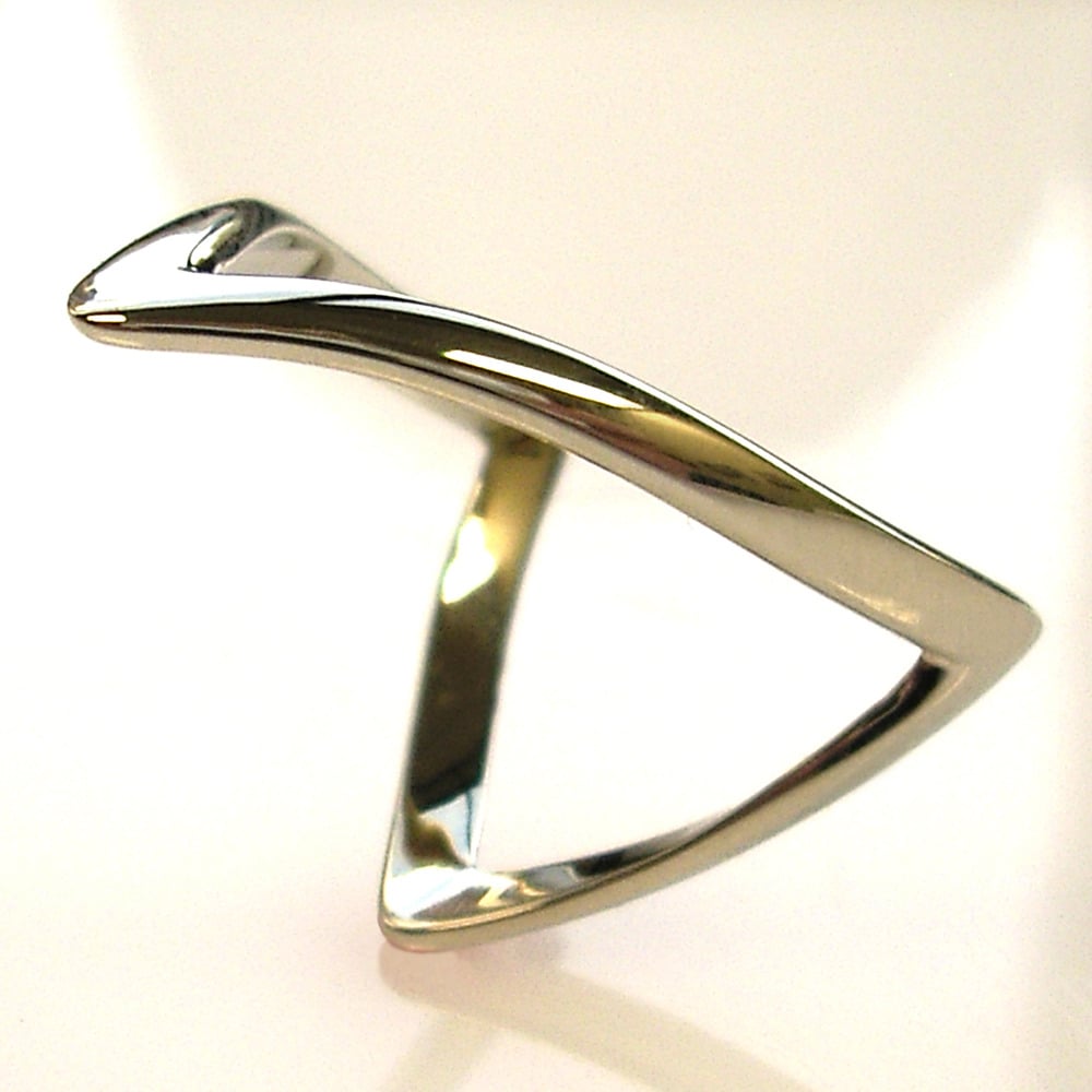 Doug Peterson Jewelers — Silver Wishbone Ring