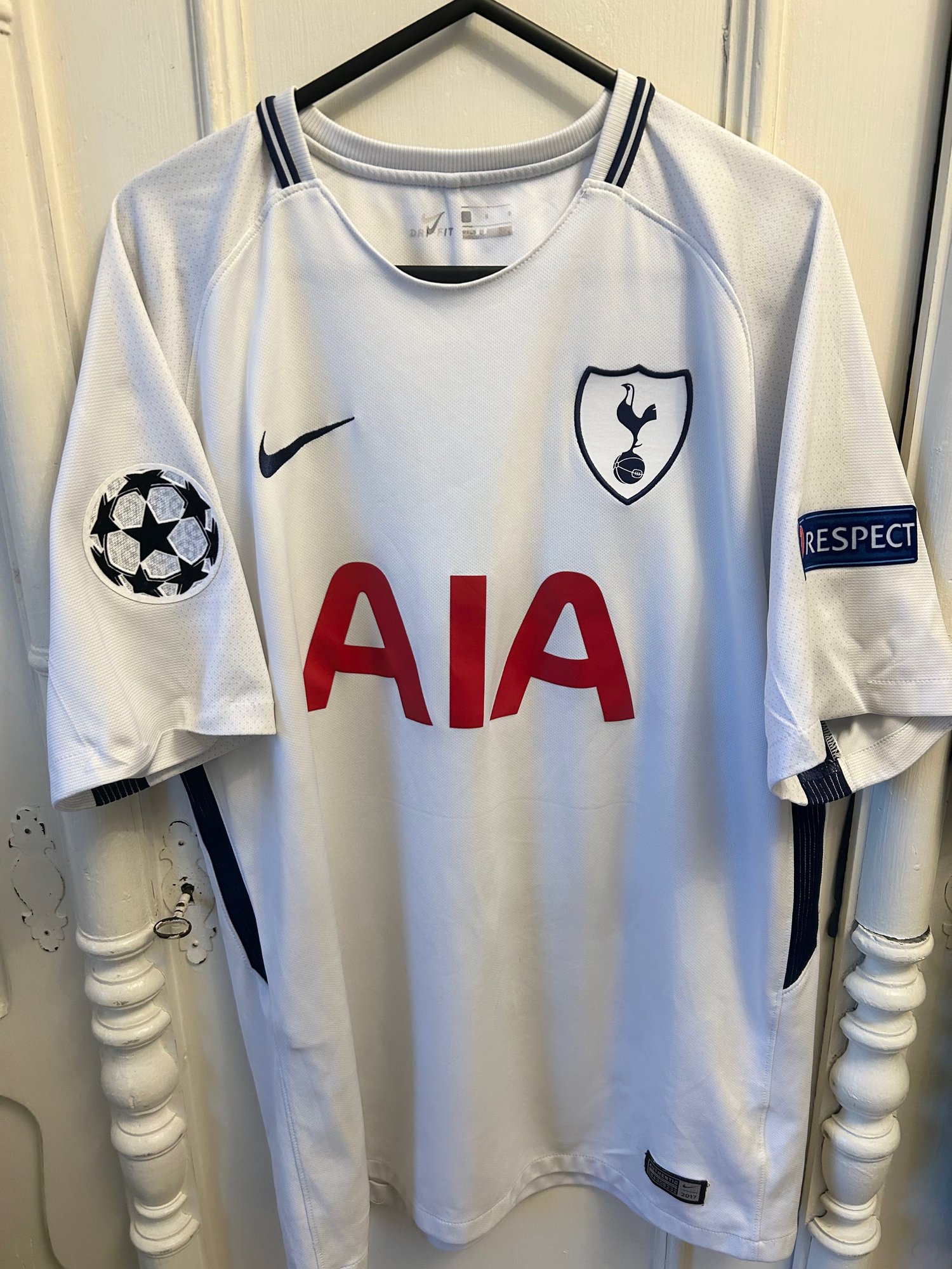 Image of Tottenham Hotspur “DELE 20” 2017/18 Home Shirt + patches (L)