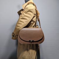 Image 4 of MOLLY - MARRON GLACÉ W/ SHEARLING ACCENT SHOULDER STRAP WRAP