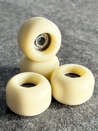 Image 2 of BP4 7.4mm x 5.2mm Urethane Wheels