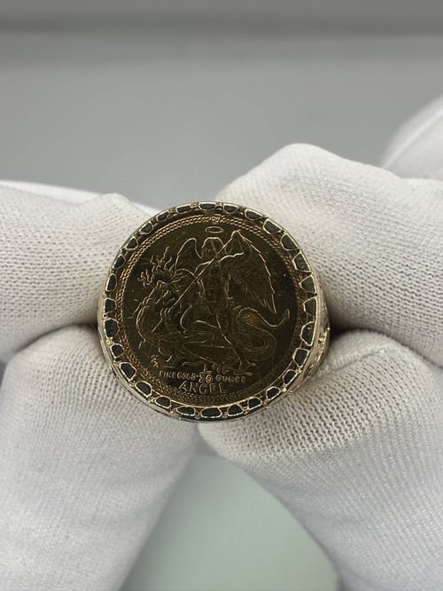 Image of Heavy 1988 22K Isle of Man Coin with 9k Ring Mount
