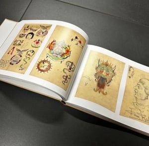 Image of AELTESTE TAETOWIERSTUBE "THE COLLECTION"