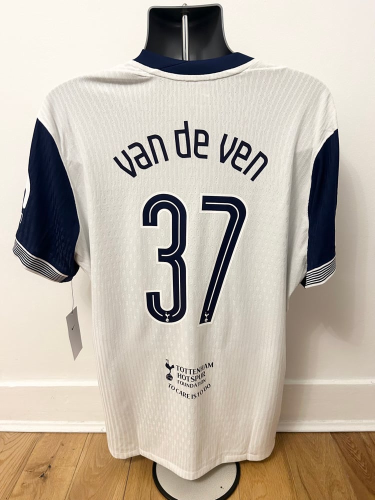 Image of Tottenham Hotspur “VAN DE VEN 37” Vaporknit 2024/25 Home Europa Final Shirt (XXL)