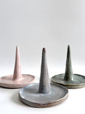 Image of Ring holders with dish 