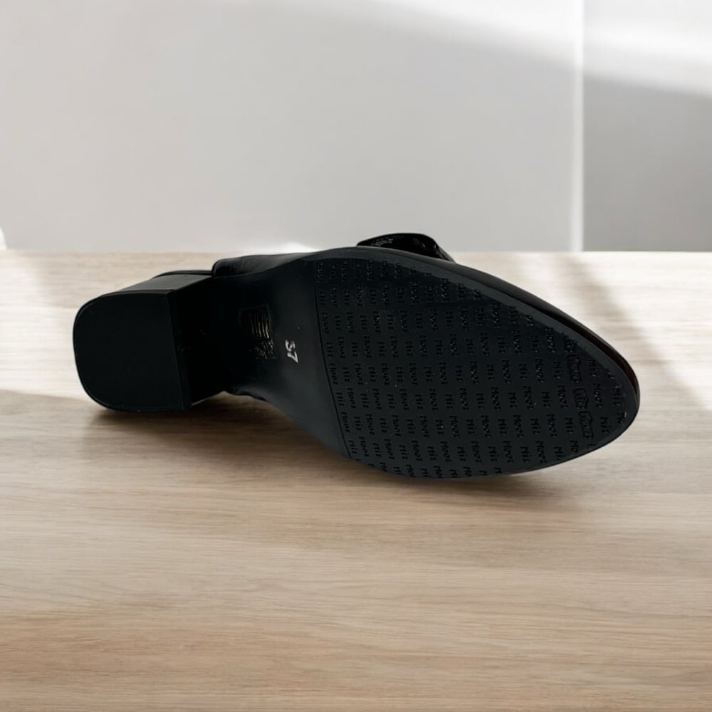 MIZ MOOZ ROYALE BLACK PATENT | Davinci Shoes