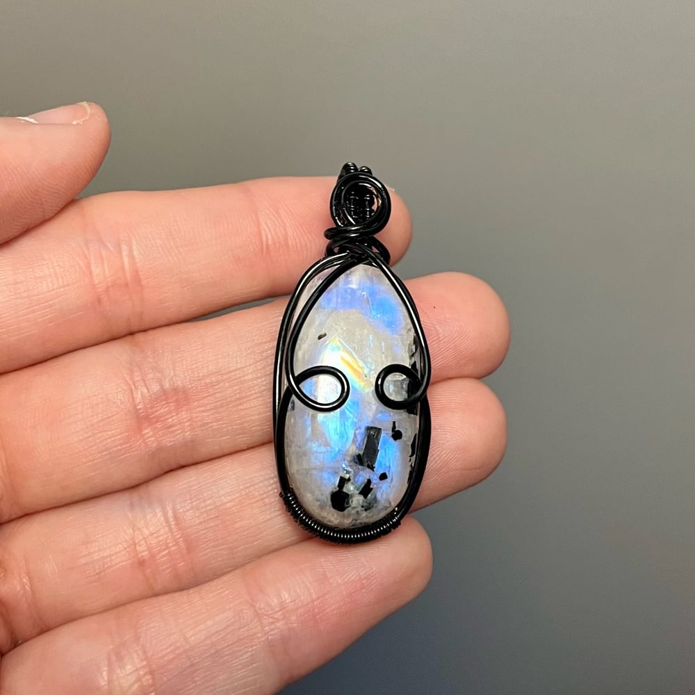 Image of simple rainbow moonstone pendant