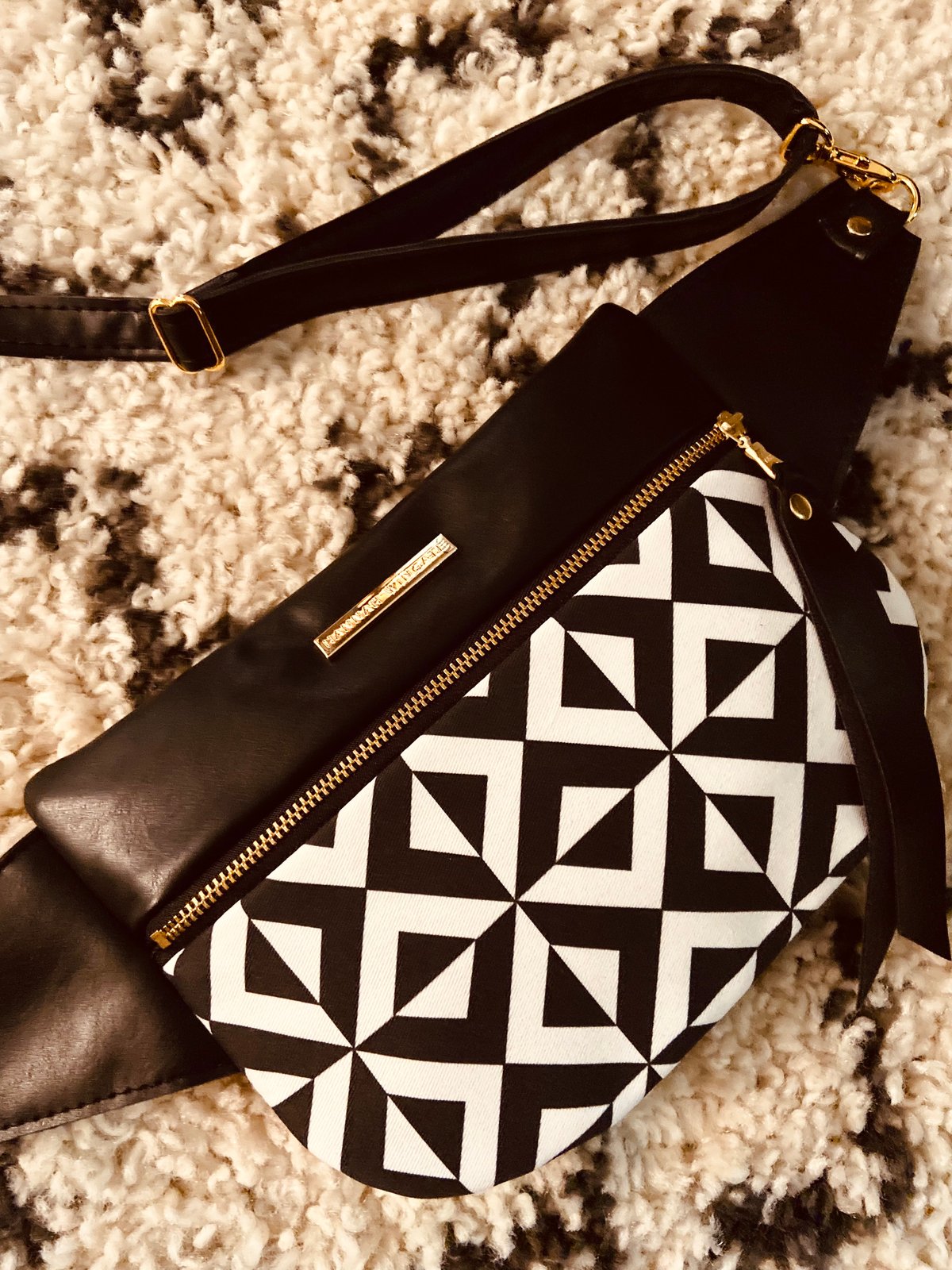 Geometric crossbody bag online