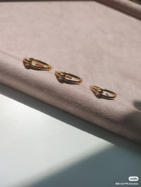 Image 7 of CAMILA RING 线条打结戒指