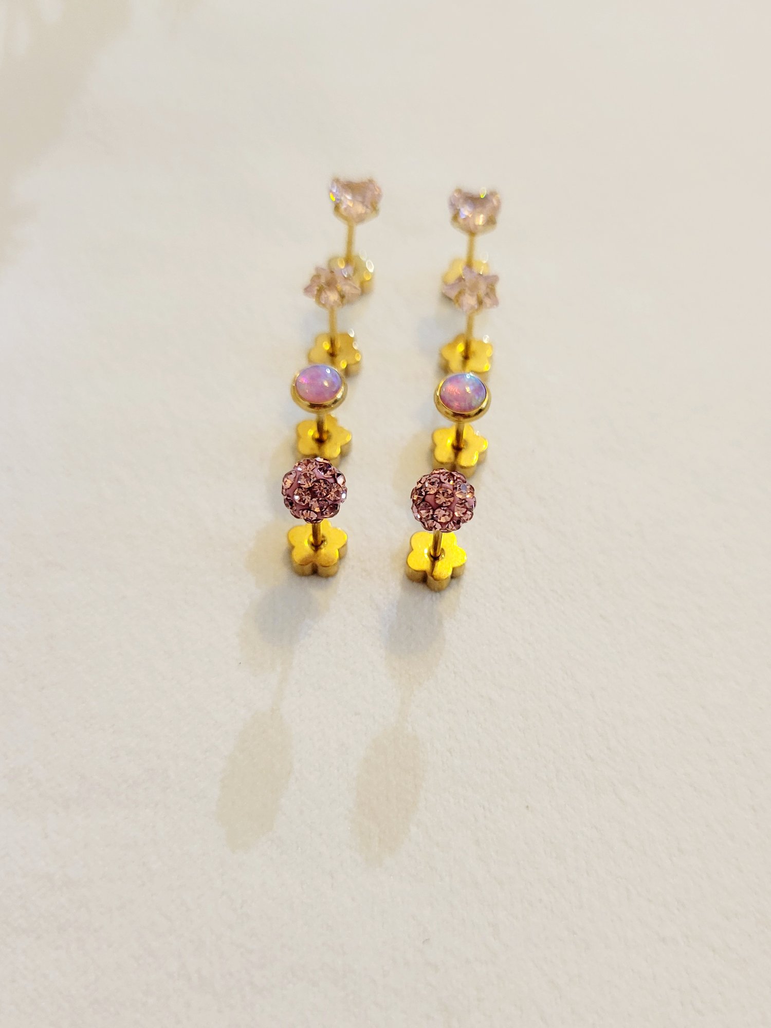 Image of Stud Earrings 
