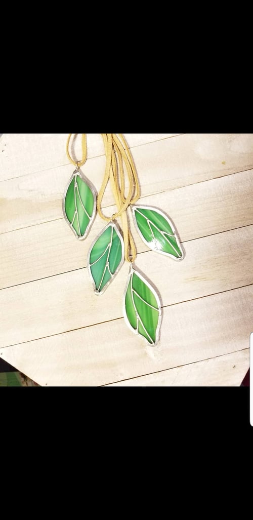 Image of Leaf Pendant- stained glass