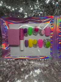 Image 5 of  New Colorful button gel press on nails