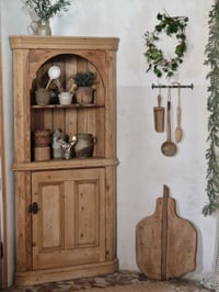 Image 1 of La bibliothèque d'angle