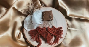 Image of Teardrop Macramé Earrings: Auburn