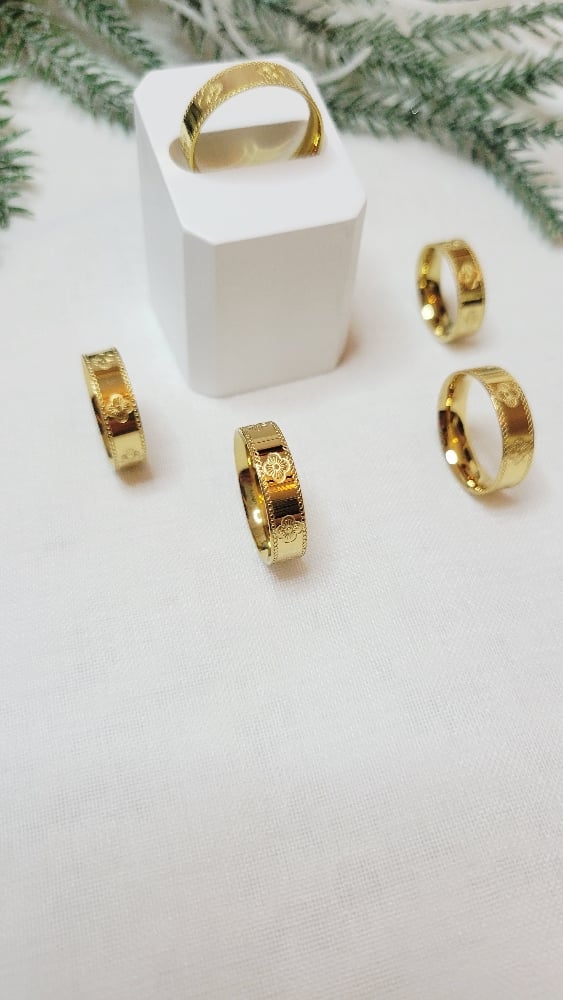 Image of Four Leaf Clover Ring