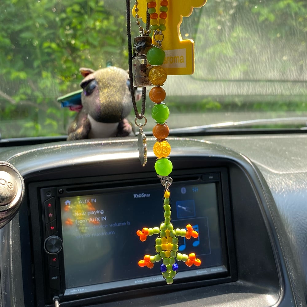 Image of rainforest lizard car beads 