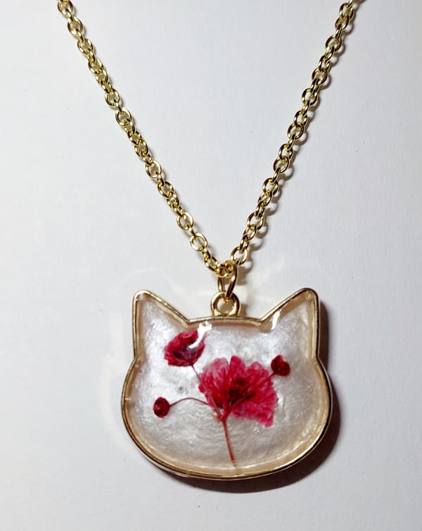 Image of Cat flower necklace 