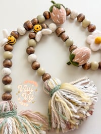Image 4 of RTS OAK Buzz & Blooms Garland #4