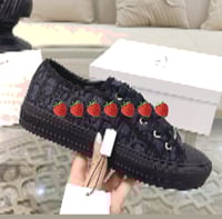 Woman’s DEE black (2-3 weeks to arrive)