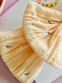 Image 2 of Daisy cable headwrap