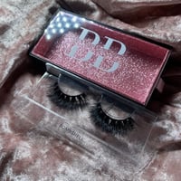 Image 2 of Bombshell Lash.