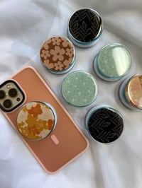 Image 1 of Minimalist Collection Magnetic Grippie