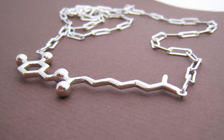 capsaicin necklace - chunky Image 4