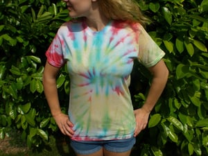 Image of Small Multicolour Hippy Tie Dye T-shirt (Free peace badge)