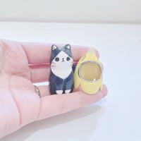 Image 4 of Banana Tuxedo Cat Ceramic Figurine (white gold version)