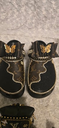 Image 3 of Black & Classic Brown Crocs w/ Bracelet Stack