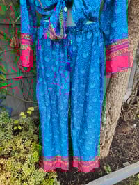 Image 3 of S/ M Sari PJs and matching dust bag with tassel turquoise and pink