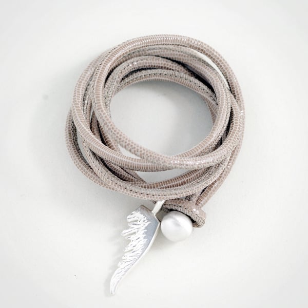Image of Flügellederarmband