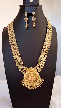 Image 3 of Temp_7009-Temple Jewelry Necklace Set Featuring Goddess Laxmi