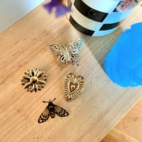 Image 2 of PINS PAPILLONS