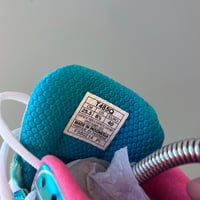 Image 4 of size: us8.5 uk6.5 eu40  cm25.5