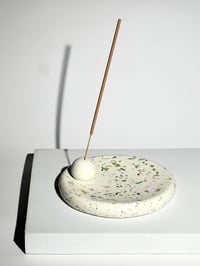 Image 2 of Round incense burner, 03