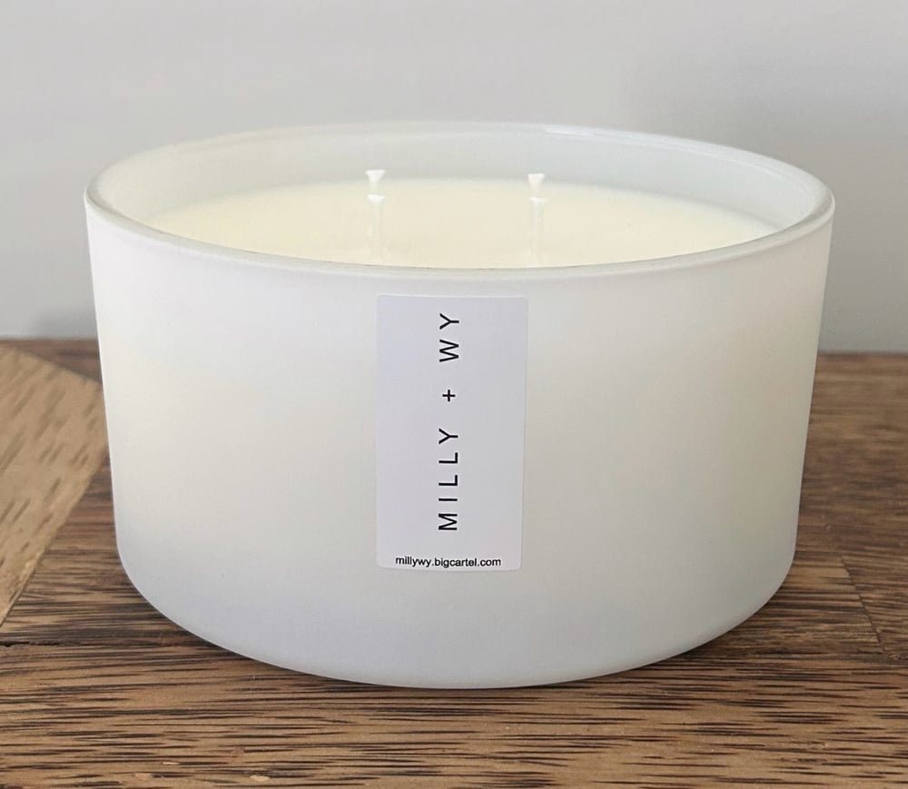 Image of Matte White Jumbo Cambridge Candle Bowl