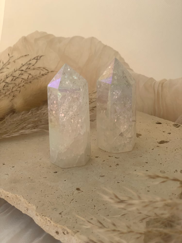 Image of Aura Crackle Quartz Towers