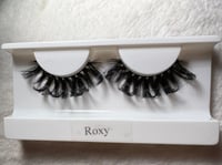 Image 2 of Roxy