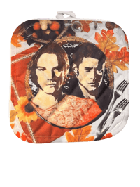 Image 4 of Supernatural holiday kitchen set
