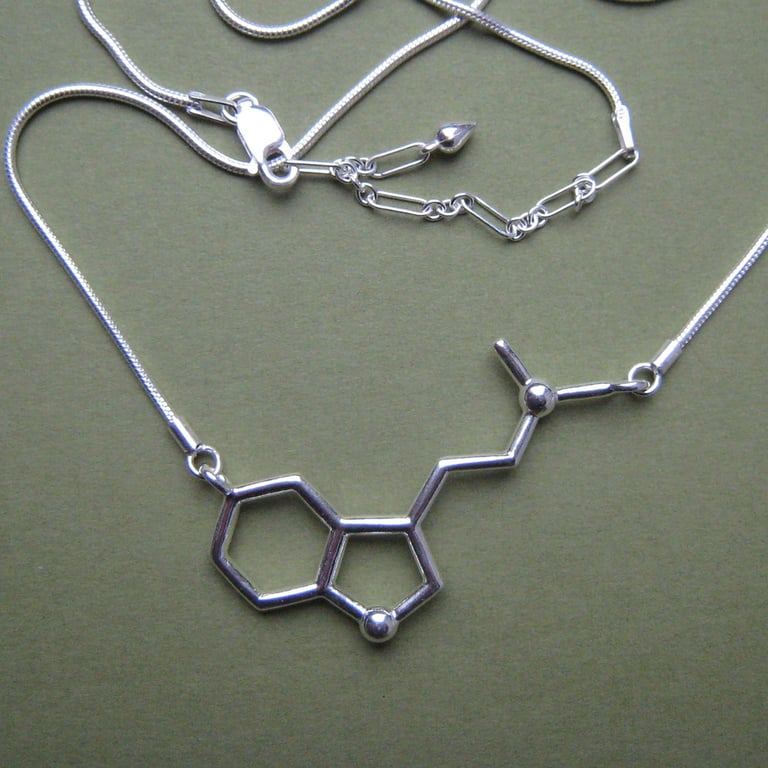 DMT necklace Image 3
