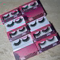 Unbeatable Lashes