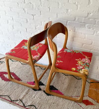 Image 5 of Chaises Traîneau Baumann rouge
