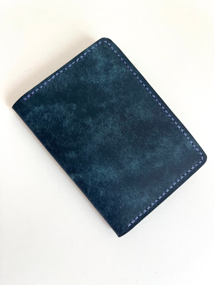 Image of Sapphire Pueblo Vertical Cardholder (Blue-Violet Stitching)