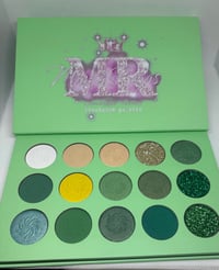 Eyeshadow pallet green