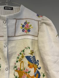 Image 2 of Lady in the garden (small)