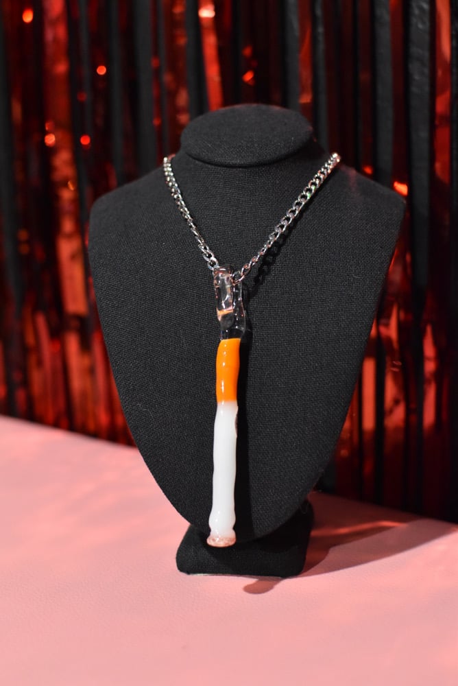 Cigarette pendant